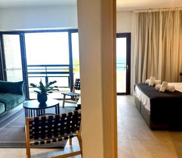 Mouttagiaka Apartment | Pigeon Beach Hotel Apartments