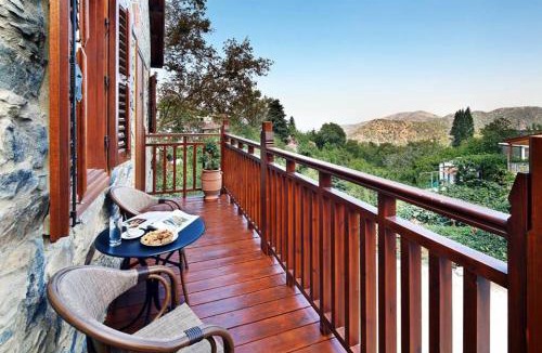 Pedhoulas Bed & Breakfast | Aristotelio Boutique Hotel