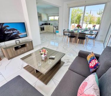 Kapparis Villa | Villa Jarvis Modern and Quiet 3BR with Private Swimming Pool