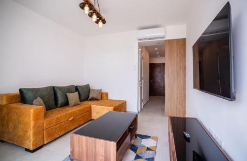 Esentepe Apartment | C15 Apartment Pearl Island with Mountain View