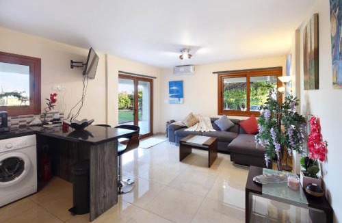 Agios Tychon Apartment | Olive Tree Apartments