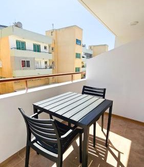 Larnaca House | Central City Rooms
