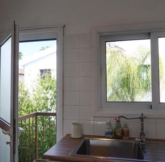Pyla Apartment | Cozy Holiday Apartment with Balcony
