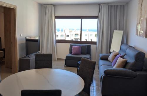 Old Town Apartment | Spacious Two Bedroom Suites in Old Town