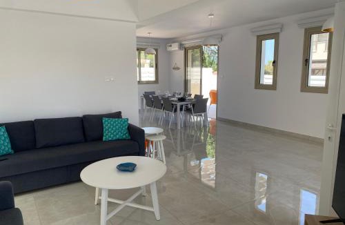Kapparis Villa | Mimosa 18 Beachhouse Villa