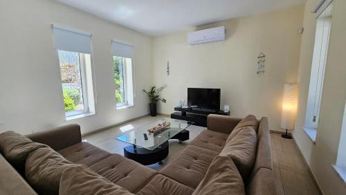 Geroskipou Villa | Kyma 3 Bed Villa + Pool