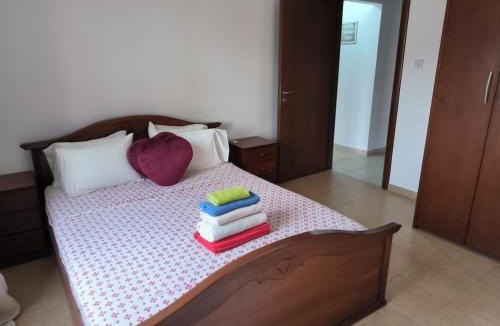 Oroklini Apartment | STOP! Book Now 3 Bedroom Large Apartment in Oroklini