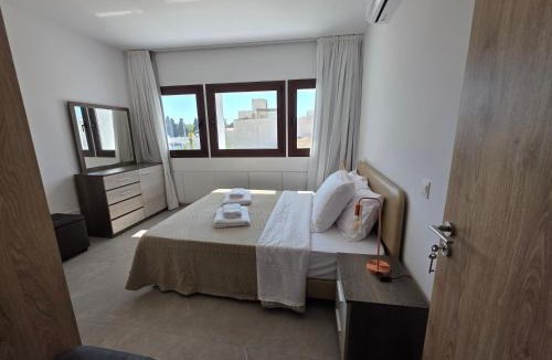 Old Town Apartment | Spacious Two Bedroom Suites in Old Town