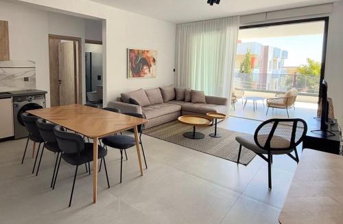 Lakatamia Apartment | 201 Lux Suite Tower206