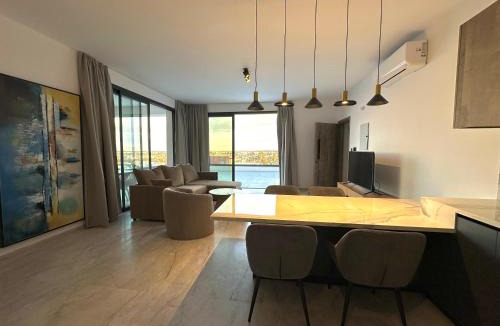 Lakatamia Apartment | Lux Level 4 Penthouse Tower 206