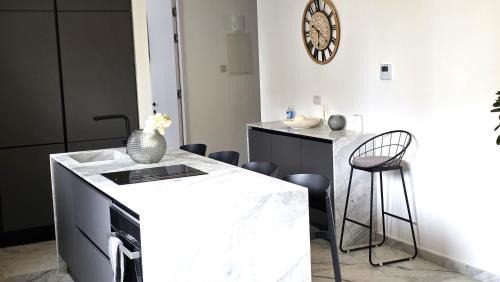Larnaca City Centre Apartment | Luxurious 2BR Apartment in City Center with Internet
