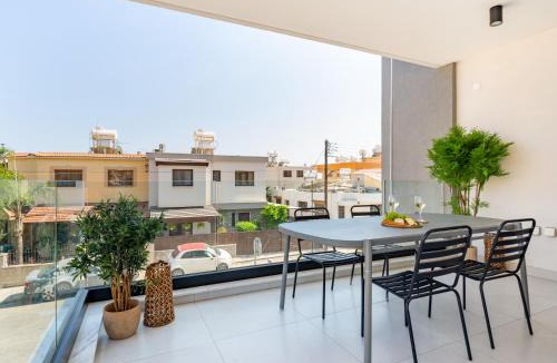 Agios Athanasios Apartment | Sanders Only