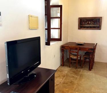 Amargeti Bed & Breakfast | Zoe Suites