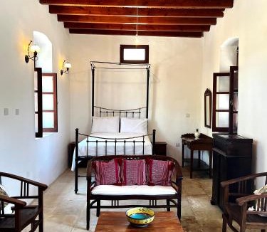 Amargeti Bed & Breakfast | Zoe Suites
