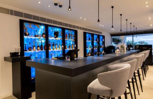 Oroklini Resort | Radisson Beach Resort Larnaca