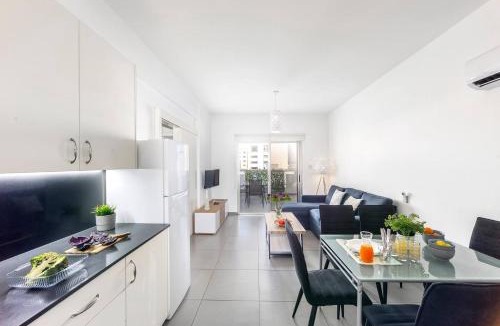 Larnaca City Centre Apartment | AirBnSea City Centre Side Sea view Apartments