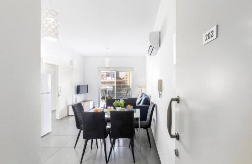Larnaca City Centre Apartment | AirBnSea City Centre Side Sea view Apartments