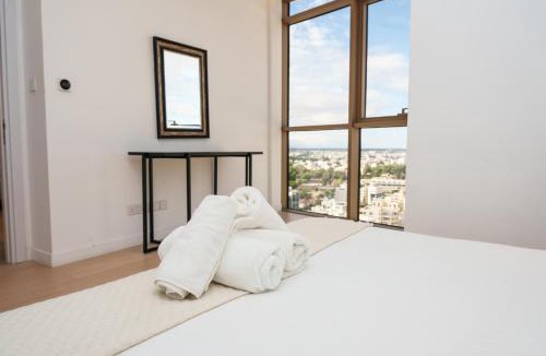 City Centre Apartment | 360 Nicosia Heights, Gym & Pool