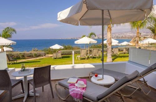 Kissonerga Hotel | Queens Bay Hotel