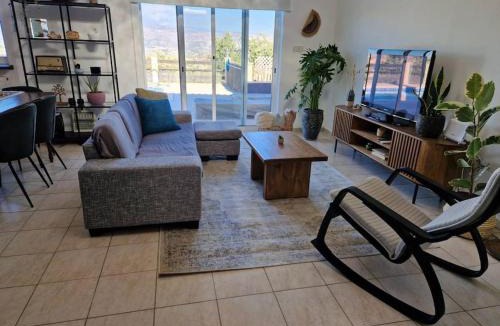 Kallepia Villa | Peaceful Kallepia Villa with Private Pool & Mountain Views