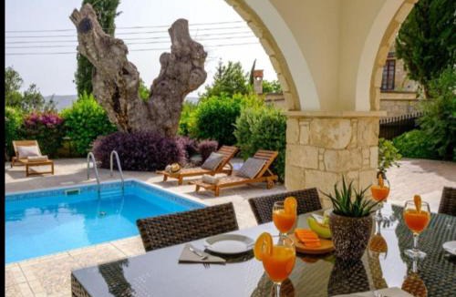 Simou Villa | Almond Grove Villa