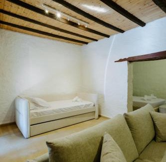 Omodos Apartment | Rustic Elegance in Omodos