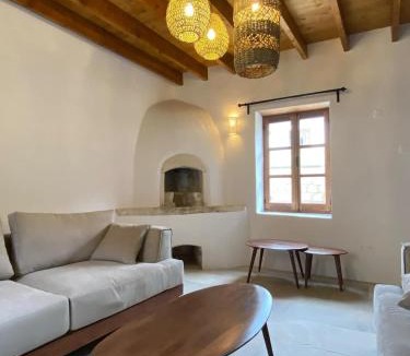 Kathikas Villa | SPITI Urania