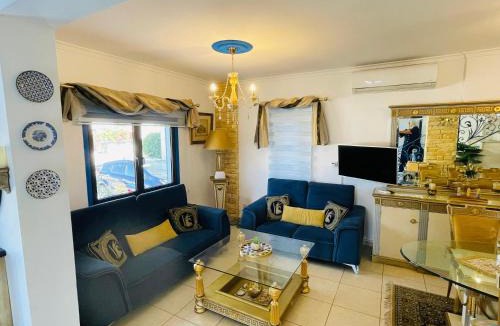 Livadia House | House of Hera