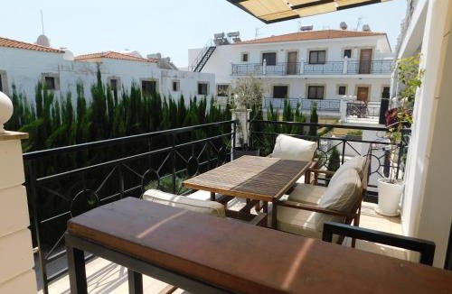 Tersefanou Apartment | Paramount Gardens Resorts C201