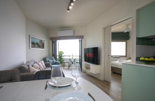Skala Apartment | Palmove Luxurious Beachfront Apt
