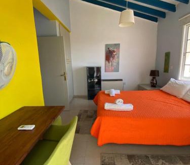 Anarvagos House | Three Bedroom with Fireplace and Piano