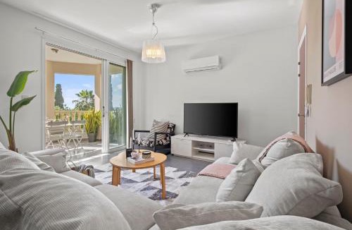 Konia Apartment | Comfy Cove Residence by Nomads