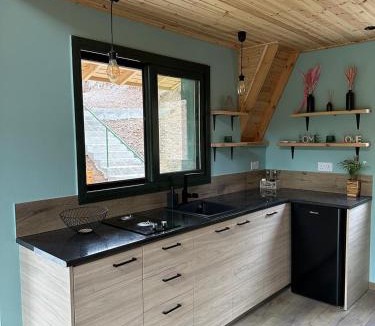Arakapas House | Family-Friendly Mountain Cabin with Playground