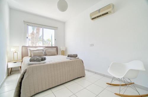 Universal Apartment | Iris Village Block 12-105