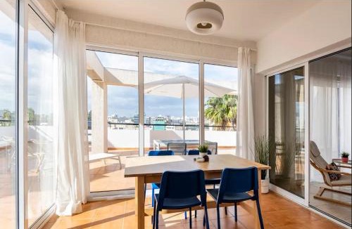 Larnaca City Centre Apartment | Top Floor Apartment City Center