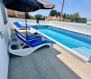 Koloni Villa | Michael Angelo Luxuri Villa 4 bedroom