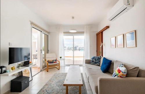 Larnaca City Centre Apartment | Top Floor Apartment City Center