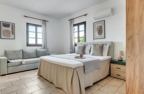 Peristerona Villa | Sea-View Retreat - Villas with Pools and Private Jacuzzi Cabin