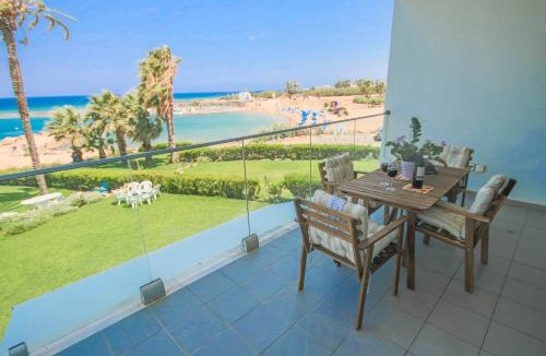 Kapparis Apartment | Beachfront Trident