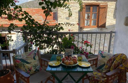 Kalavasos Hotel | Stratos ArtDeco House