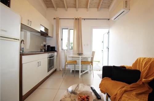 Historical Center Apartment | The Fruit Suites Limassol