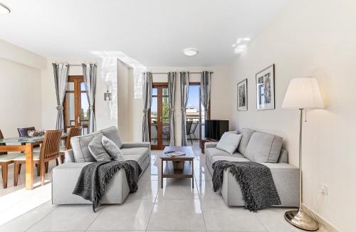 Aphrodite Hills Apartment | 2 bedroom Apartment Assia with communal pool, Aphrodite Hills Resort