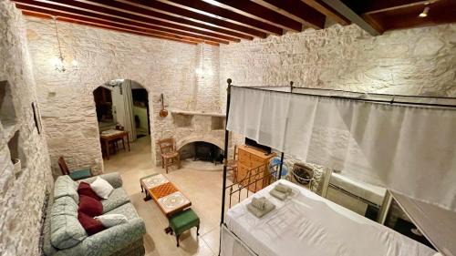 Dhoros House | Juliet Suite by TrulyCyprus