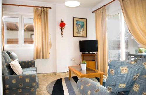 Pervolia House | Merika Complex 1 Hou.32