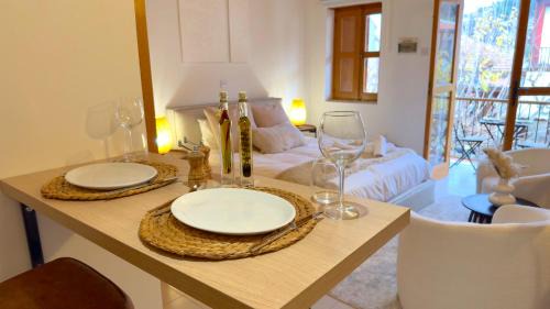 Omodos Apartment | Maison Damianou Elegant Loft