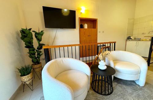 Omodos Apartment | Maison Damianou Elegant Loft