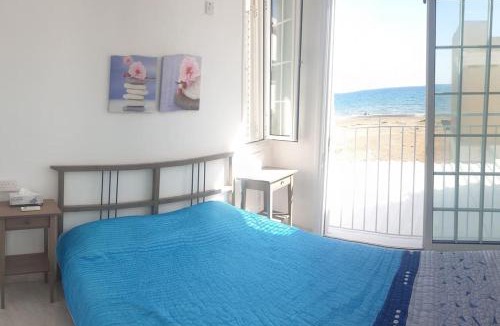 Pyla Villa | Sea Heart Villa Beachfront