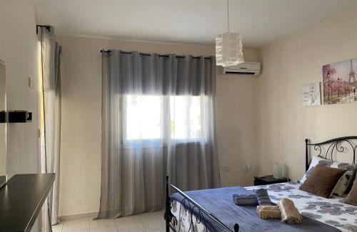 Old Town Apartment | Royal Seacrest apartment with garden G5