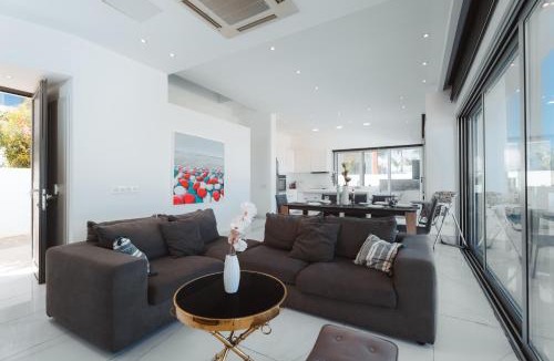 Kapparis House | Seaside Luxury Villa with Heated Pool