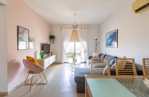 Kapparis Apartment | Tranquil Kyklades BC6, WALK to BEACH